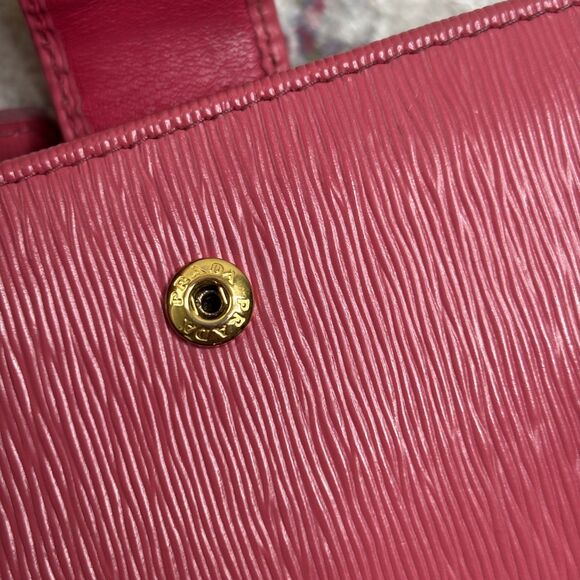 Prada Vitello Move Compact Wallet - Picture 9 of 16